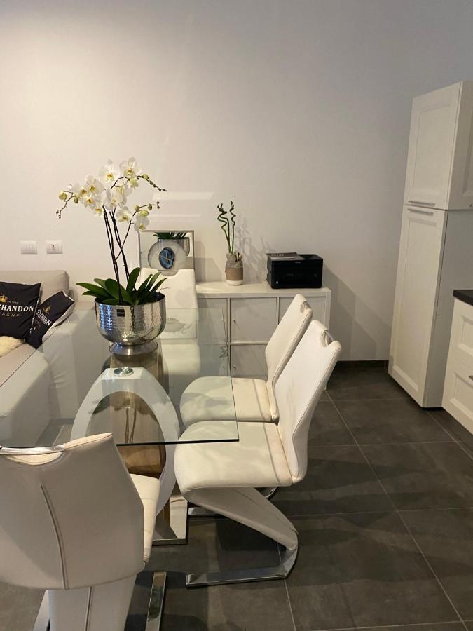 Decoluxe !Apartamento Con 1 Camera Da Letto , In Zona San Paolo , Via Martiniana Turijn Buitenkant foto