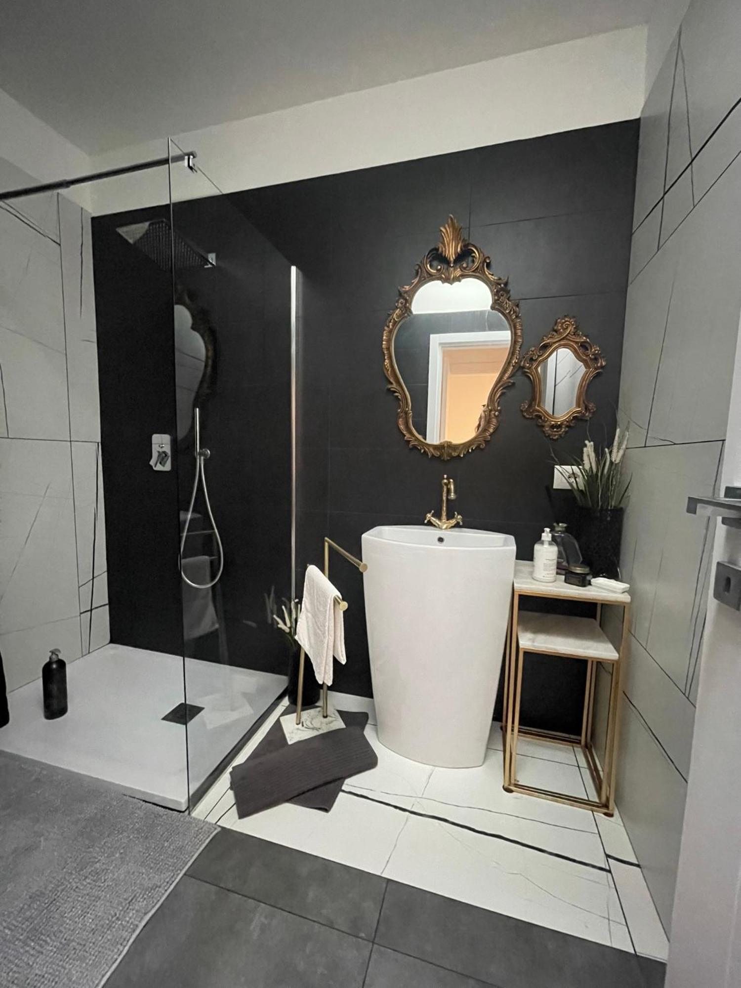 Decoluxe !Apartamento Con 1 Camera Da Letto , In Zona San Paolo , Via Martiniana Turijn Buitenkant foto